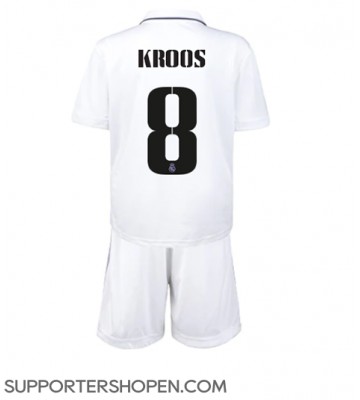 Real Madrid Toni Kroos #8 Hemmatröja Barn 2022-23 Kortärmad (+ korta byxor)